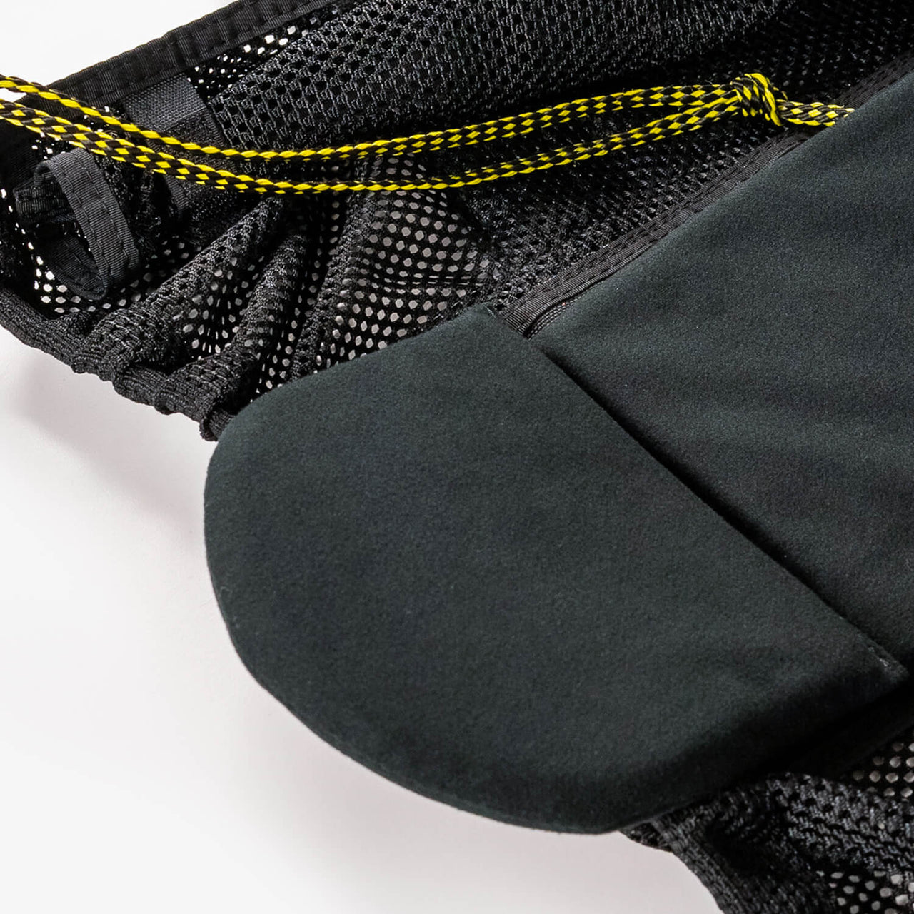 coussin sac teckel mesh