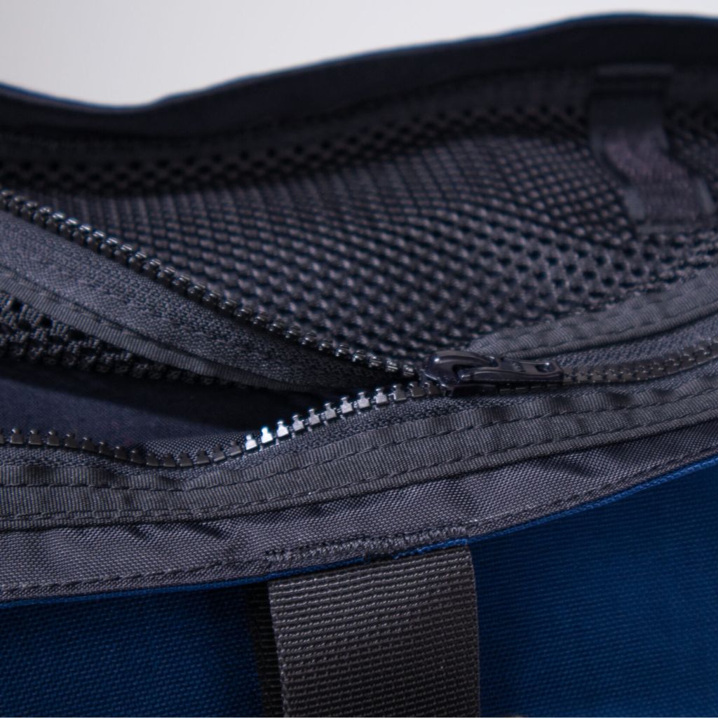 Reißverschluss an der Transporttasche für Dackel aus Cordura
